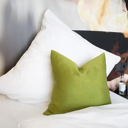 Hotell Saw By Wmm