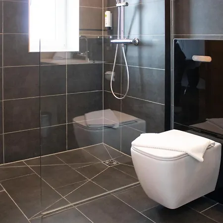 Hotell Saw By Wmm